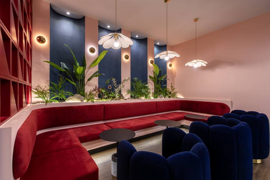Waiting lounge at Dr MeiLuk by L&M Dental Clinic